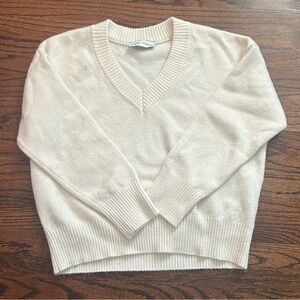 White Bershka V-Neck Sweater